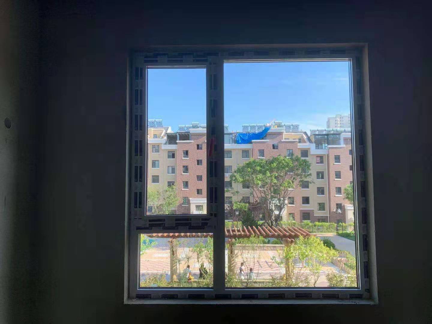 铝合金门窗 铝合金门窗